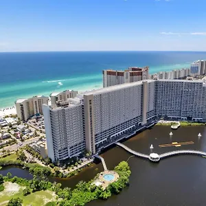 Beautiful Panama Condo- Ocean View! Apartment